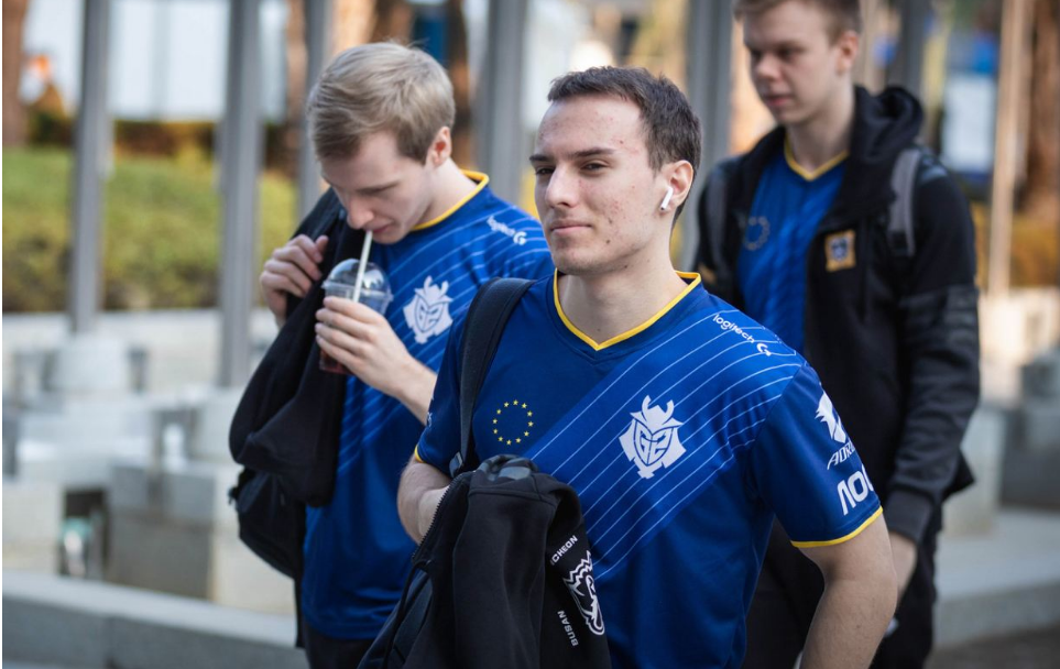 kaiyun 穆古鲁扎回归赛场，比分优势明显首场状态亮眼，G2观众沸腾！